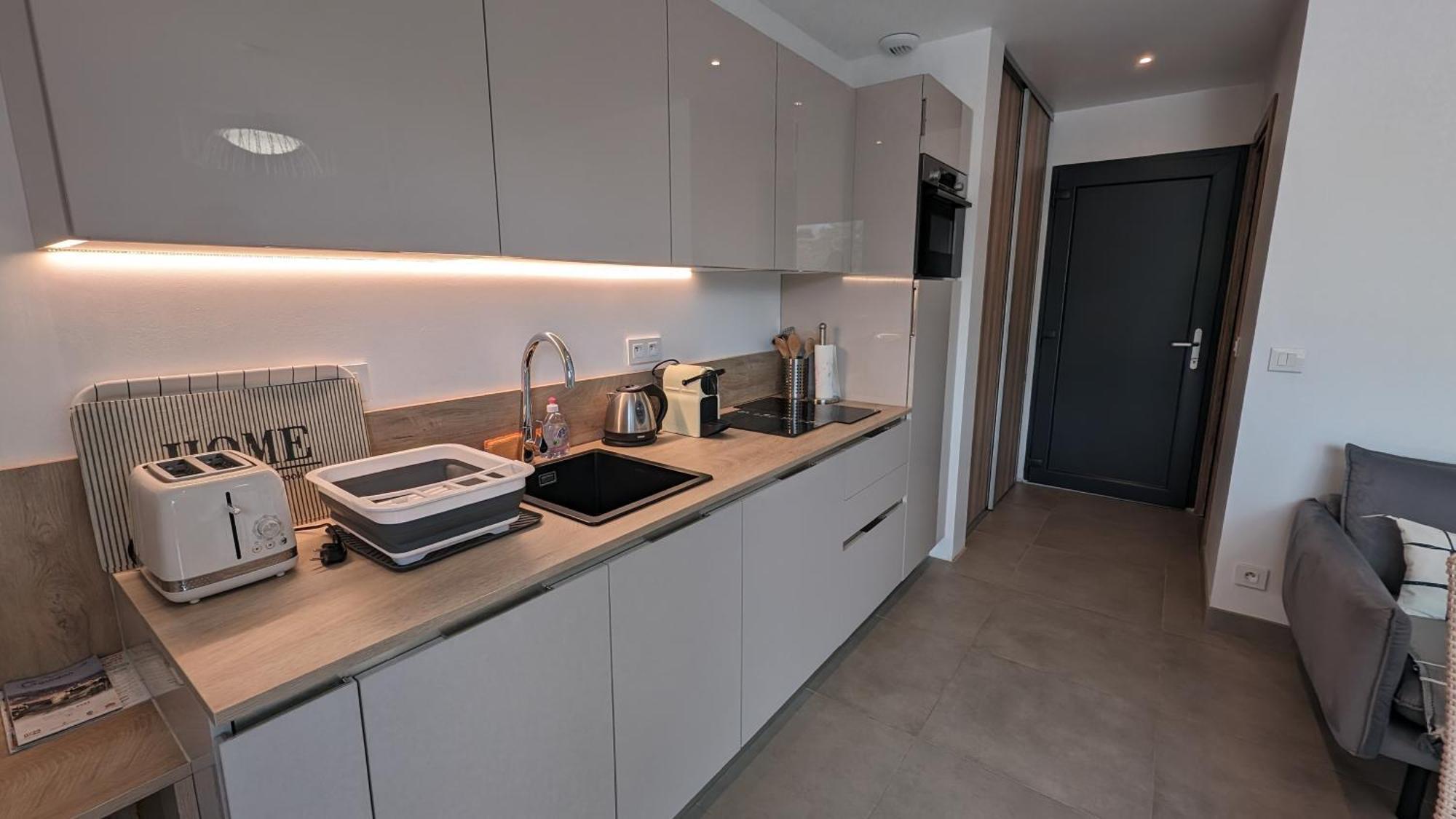 Appartement Luxe Avec Piscine Chauffee & Jacuzzi Prive - Cote D'Azur ロックフォール・レ・パン エクステリア 写真