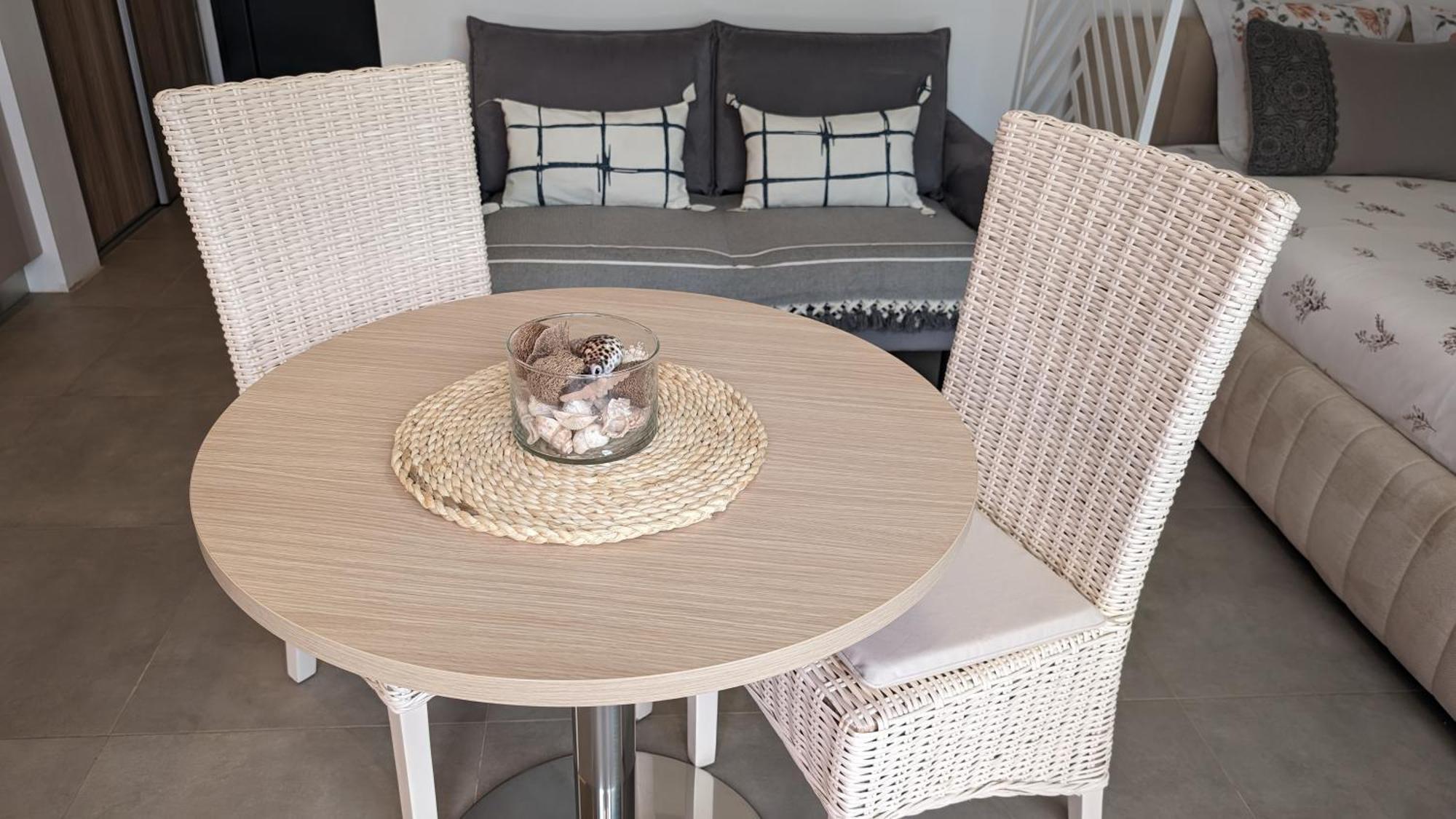 Appartement Luxe Avec Piscine Chauffee & Jacuzzi Prive - Cote D'Azur ロックフォール・レ・パン エクステリア 写真