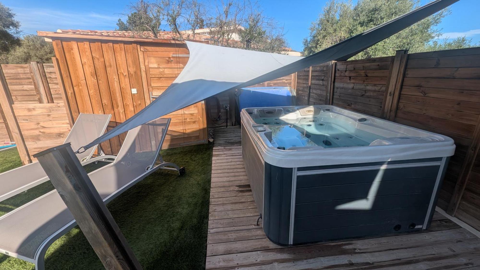 Appartement Luxe Avec Piscine Chauffee & Jacuzzi Prive - Cote D'Azur ロックフォール・レ・パン エクステリア 写真