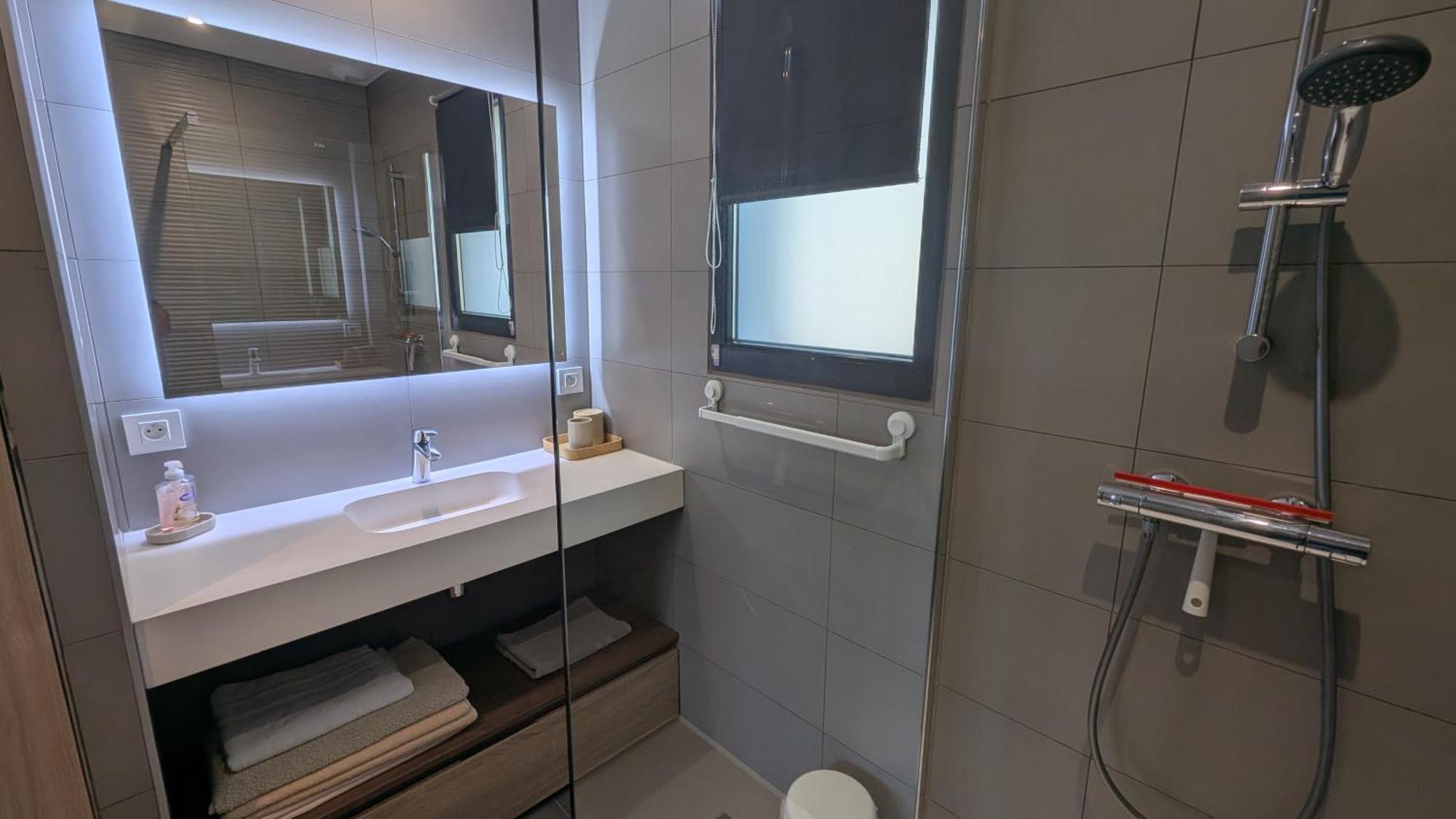 Appartement Luxe Avec Piscine Chauffee & Jacuzzi Prive - Cote D'Azur ロックフォール・レ・パン エクステリア 写真