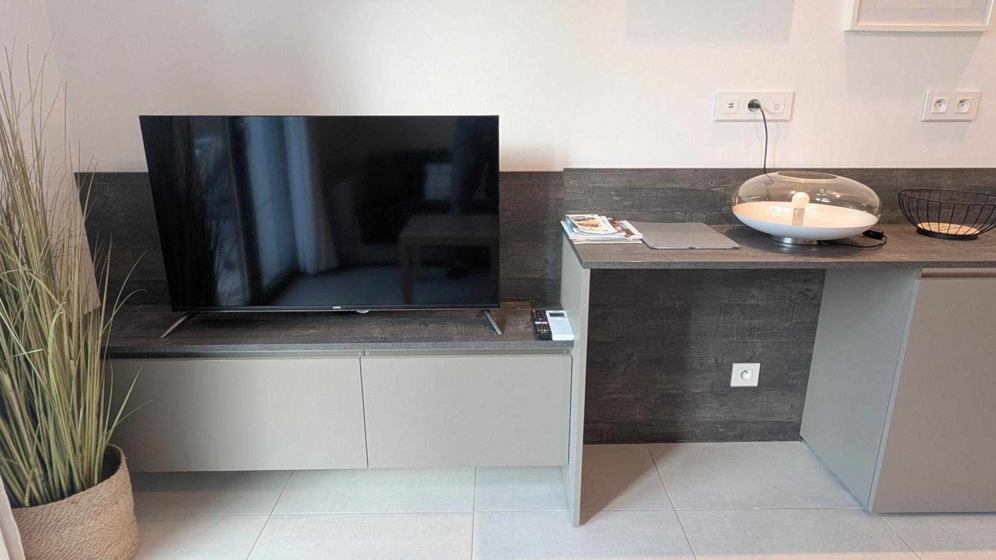Appartement Luxe Avec Piscine Chauffee & Jacuzzi Prive - Cote D'Azur ロックフォール・レ・パン エクステリア 写真